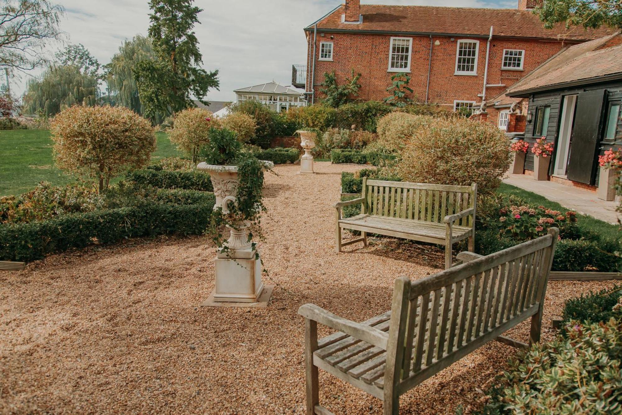 B&B Downham Hall Wickford Bagian luar foto