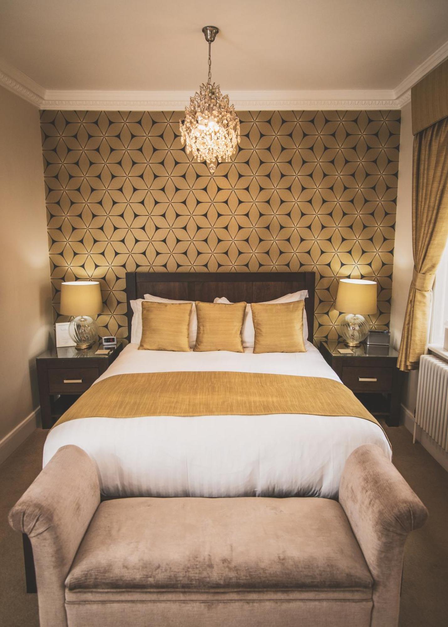 B&B Downham Hall Wickford Bagian luar foto