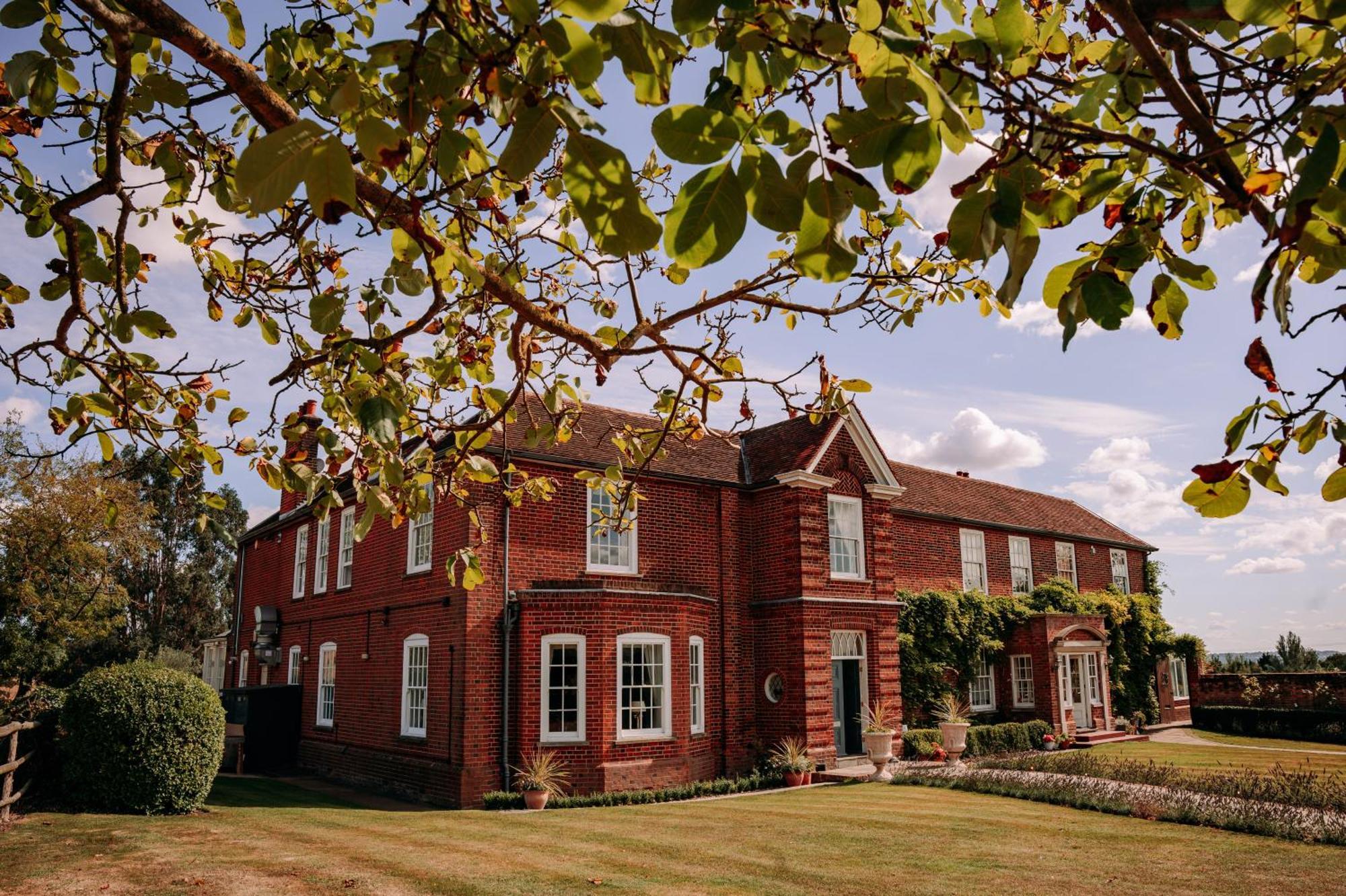 B&B Downham Hall Wickford Bagian luar foto